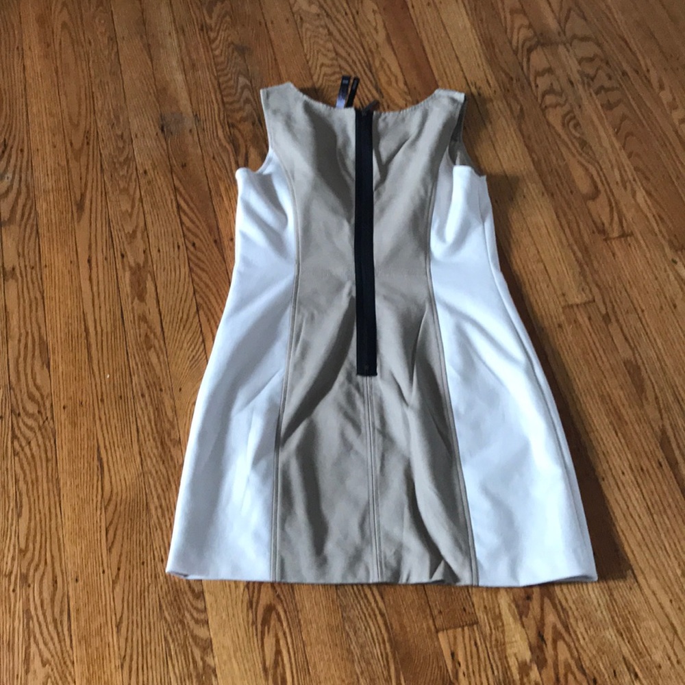 Dress - Picture 3 of 5